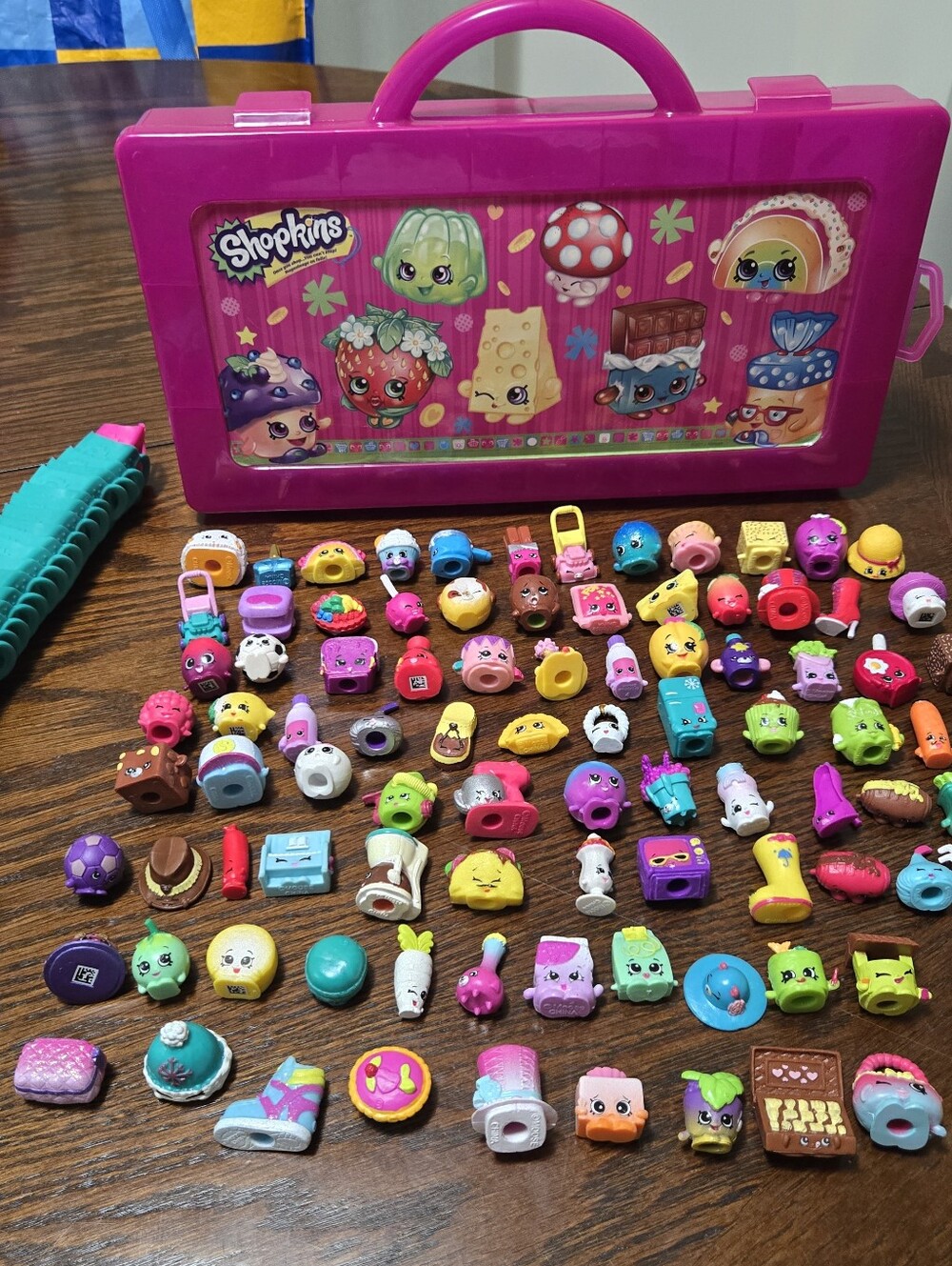95 Shopkins Lot With Carry Case
